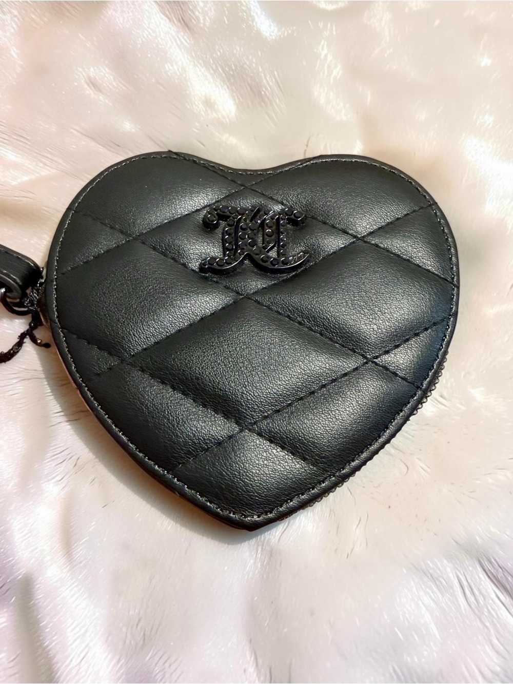 Juicy Couture Heart Coin Purse | NWT Black Quilted Faux Leather Zip Pouch - Picture 2 of 8